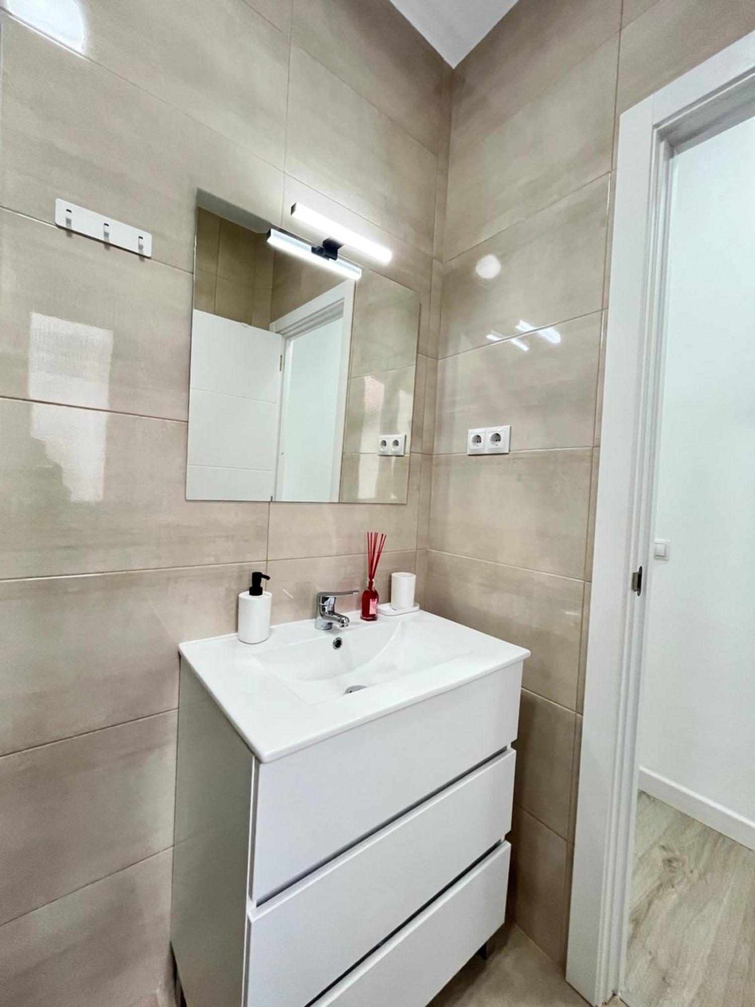 Exclusivo Atico Chamberi Appartement Madrid Buitenkant foto